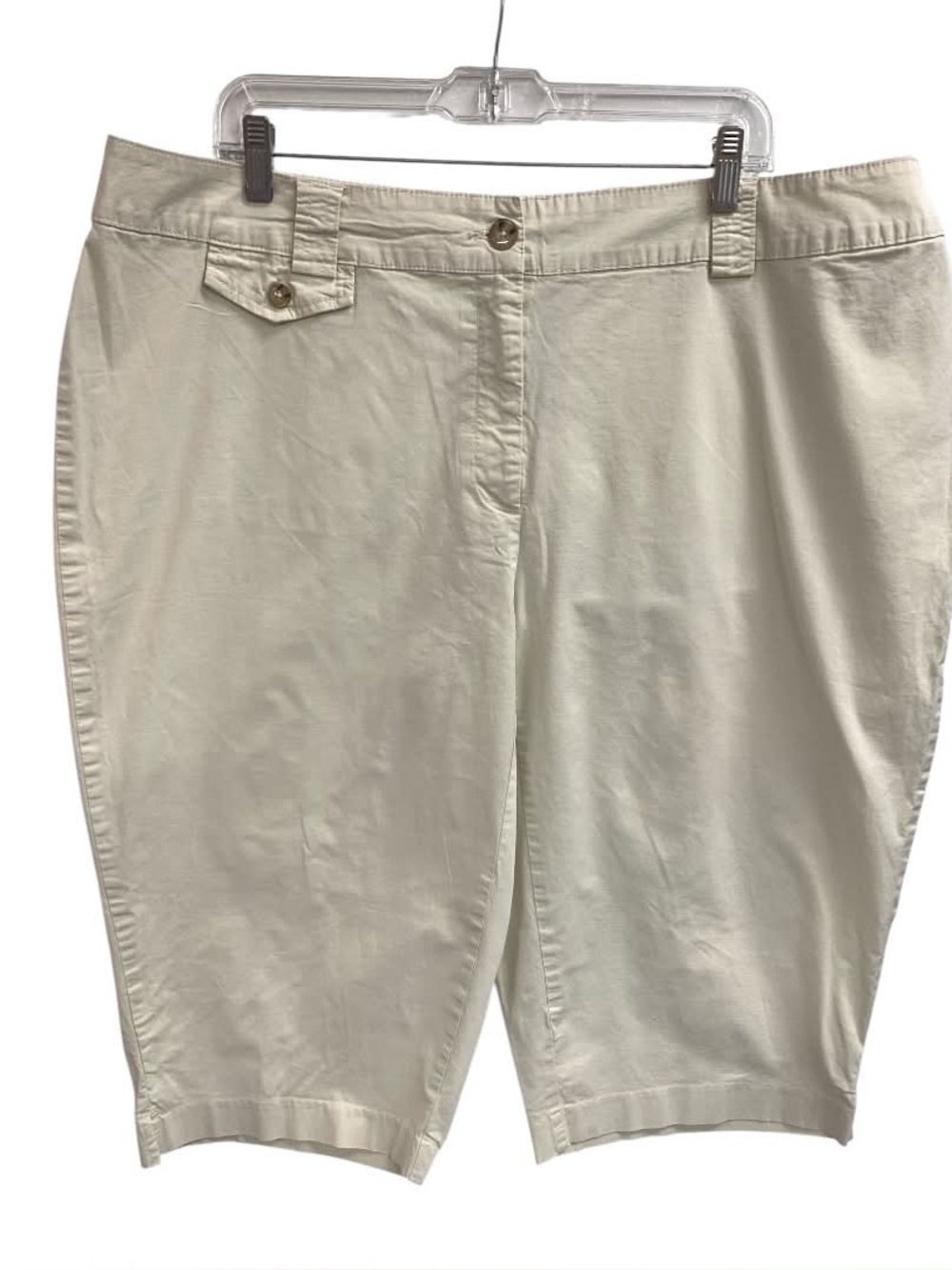 a.n.a Cream Bermuda Shorts with Button Accent S22